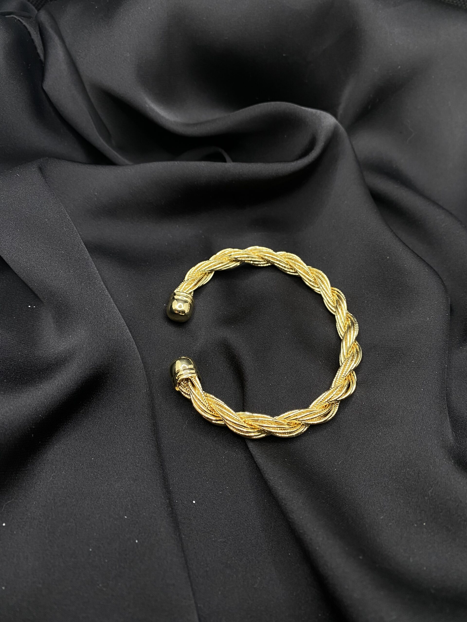 Vanta Gold Burgu Bileklik